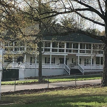 Mitchell Manor At Fall Creek Falls Hotell Pikeville Exteriör bild